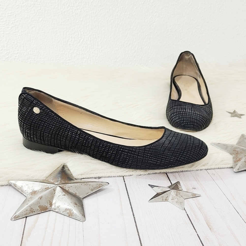 Joan Oloff ballet flats black textured leather 42